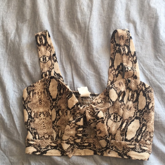 Snake print short and bralette set - Picture 3 of 3